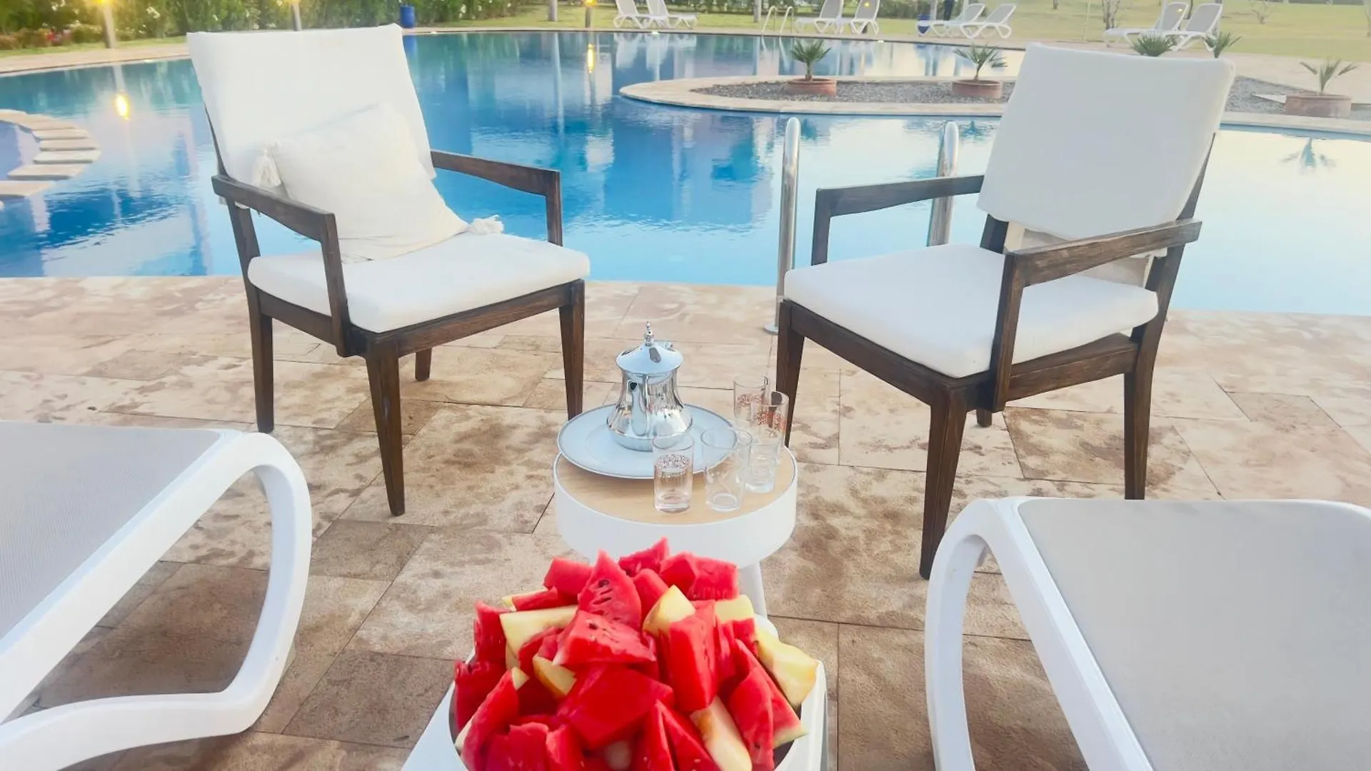 Mini-Villa Situee Dans Une Residence Prestigia A Marrakech, Avec Une Vue Sur La Piscine Et Le Golf Une Securite 24H Sur 24 Et Une Proximite Ideale De L Aeroport 5 Minutes C Est Une Offre Parfaite Pour Des Vacances Marrakesh Appartement