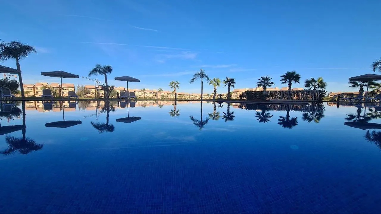Mini-Villa Situee Dans Une Residence Prestigia A Marrakech, Avec Une Vue Sur La Piscine Et Le Golf Une Securite 24H Sur 24 Et Une Proximite Ideale De L Aeroport 5 Minutes C Est Une Offre Parfaite Pour Des Vacances location