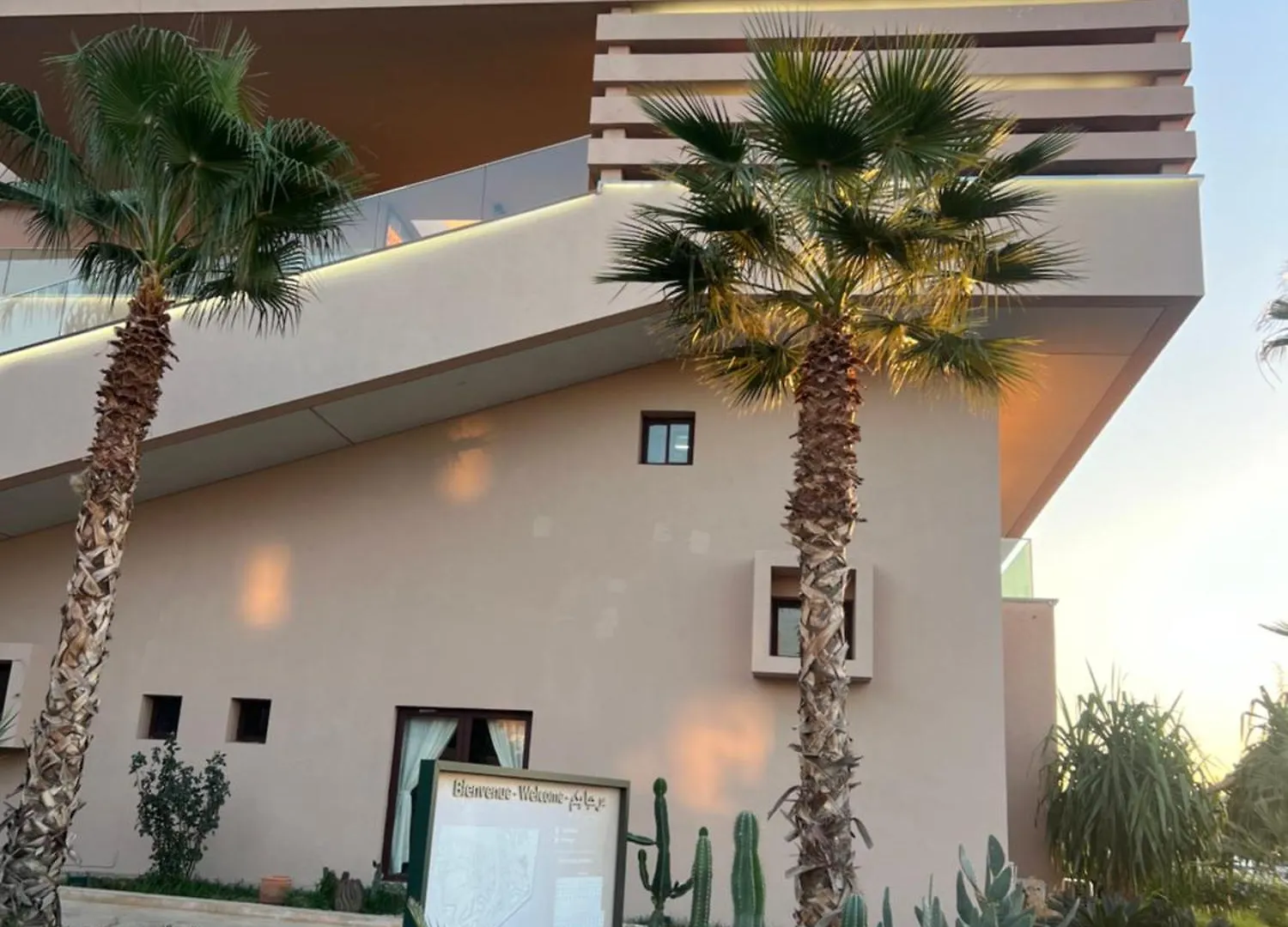 Mini-Villa Situee Dans Une Residence Prestigia A Marrakech, Avec Une Vue Sur La Piscine Et Le Golf Une Securite 24H Sur 24 Et Une Proximite Ideale De L Aeroport 5 Minutes C Est Une Offre Parfaite Pour Des Vacances Marrakesh