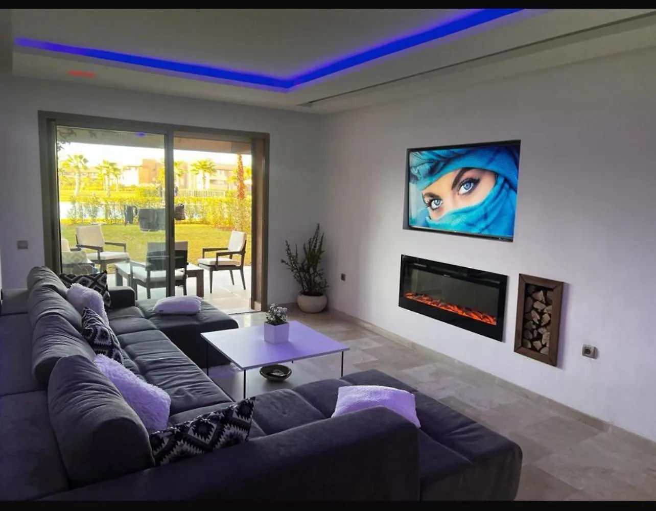 Mini-Villa Situee Dans Une Residence Prestigia A Marrakech, Avec Une Vue Sur La Piscine Et Le Golf Une Securite 24H Sur 24 Et Une Proximite Ideale De L Aeroport 5 Minutes C Est Une Offre Parfaite Pour Des Vacances Marrakesh